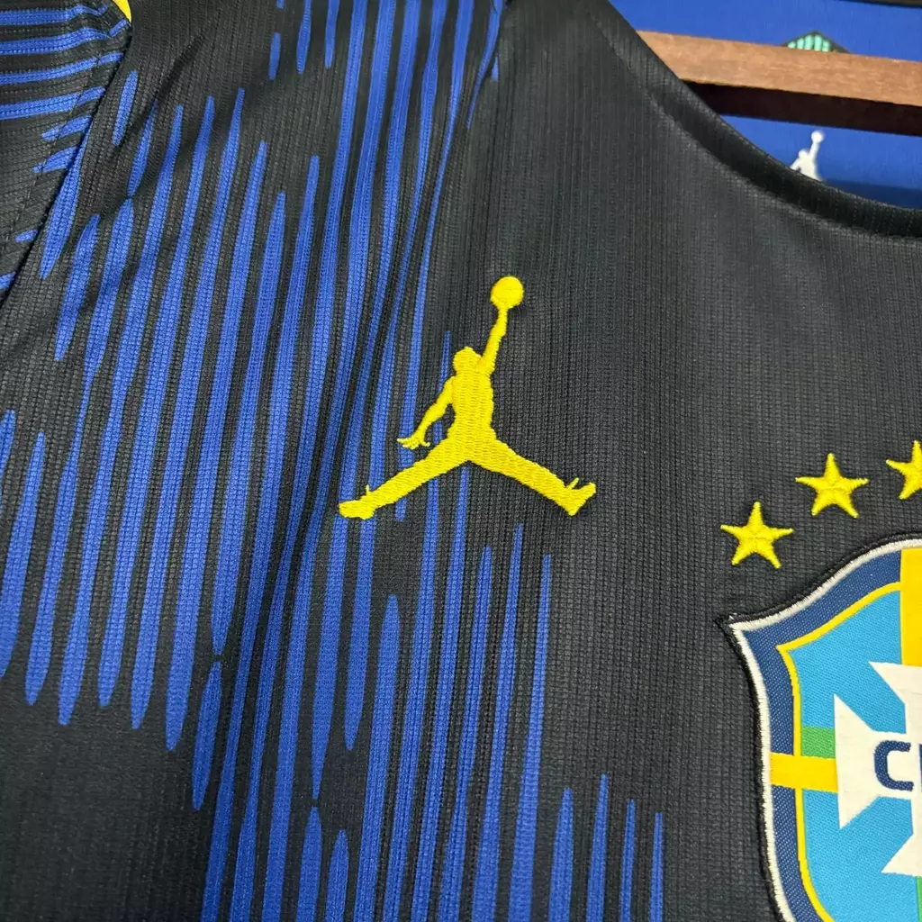 camisa-selecao-brasileira-ii-26-27-torcedor-nike-masculina-azul-3-b02fe7d9e594f68fe617688697514650-1024-1024