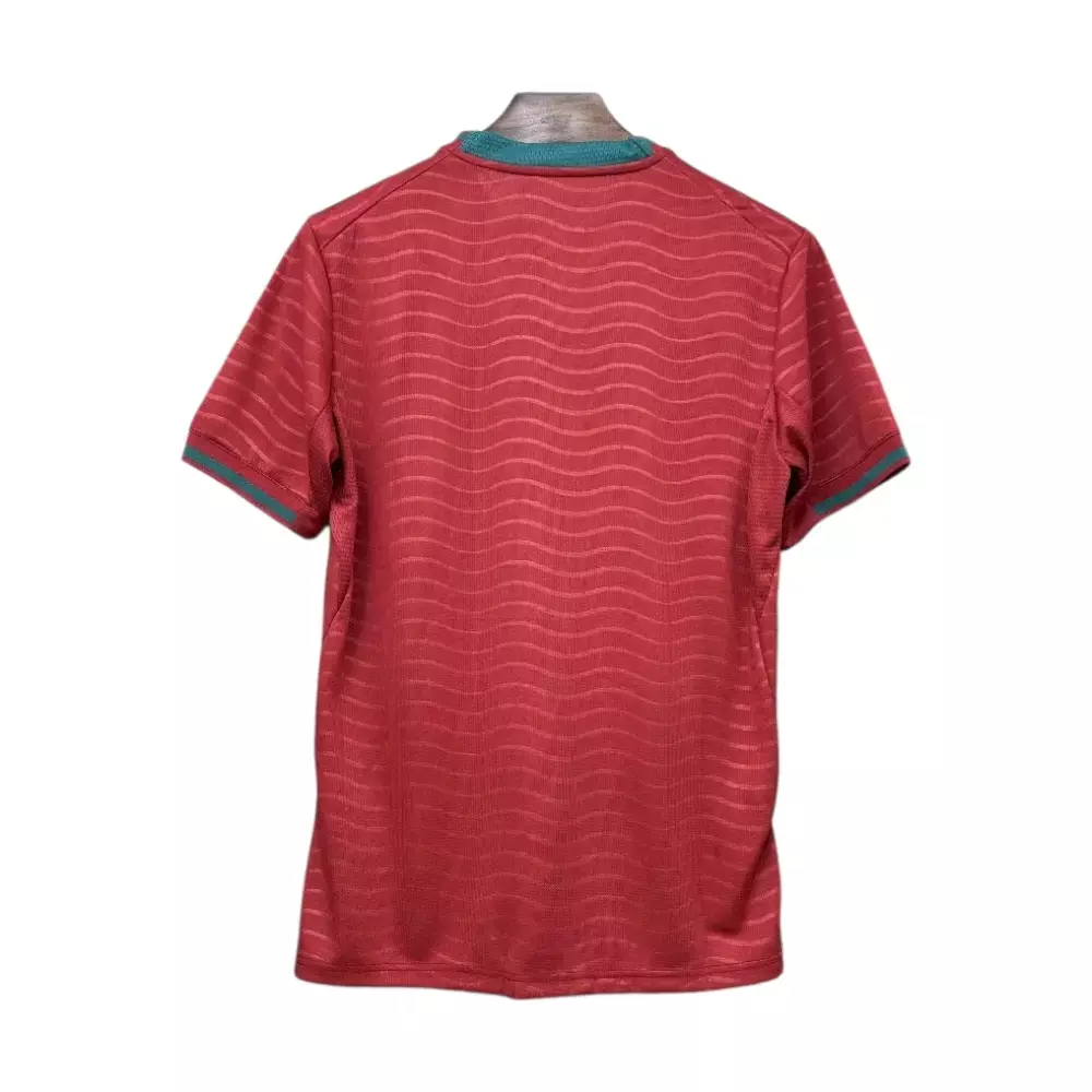 camisa-selecao-de-portugal-i-26-27-torcedor-puma-masculina-vermelha-1-e709bc854c4a0d96df17589011242923-1024-1024