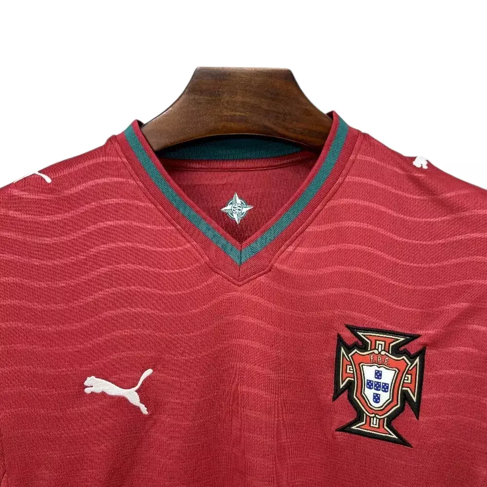 camisa-selecao-de-portugal-i-26-27-torcedor-puma-masculina-vermelha-4-37ea832214af0cdc2617589011243814-1024-1024
