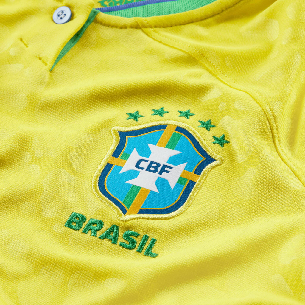 camisa-seleo-brasileira-i-2022-torcedor-nike-feminino-amarela2-126e4182252446497a16823404410179-1024-1024-8178f26e7eb14a2b9c16959972475383-1024-1024