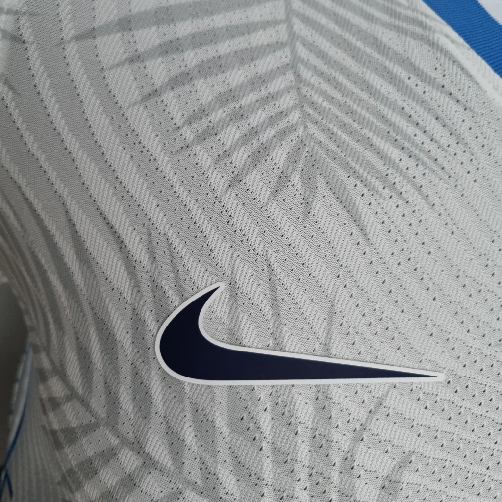 camisa-selecao-brasileira-edicao-especial-jogador-nike-masculina-branca-71-bcb5b055639e8416f316606893833892-1024-1024