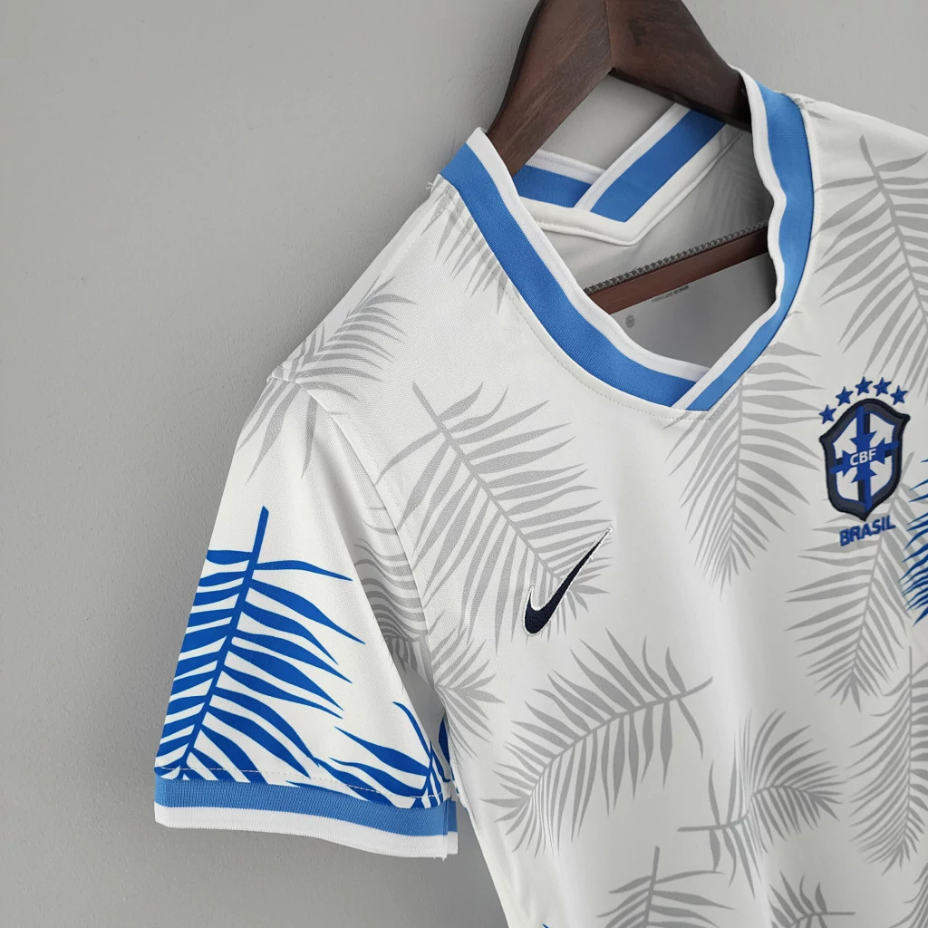 camisa-selecao-brasileira-edicao-especial-torcedor-nike-feminina-branca-41-c5b8f009cf445b5c2016606888979387-1024-1024