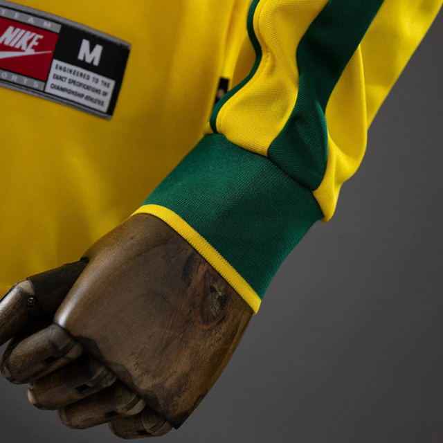 camisa-titular-manga-longa-brasil-home-i-1998-nike-amarela-e-verde-masculina-retro-authentic-oficial-futebol-copa-do-mundo-fifa-selecao-brasileira-canarinho-ronaldo-reedicao-cbf-4